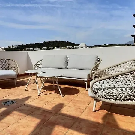Gorgeous 3-bedroom Penthouse With Expansive Terrace In Casares Costa Buenas Noches