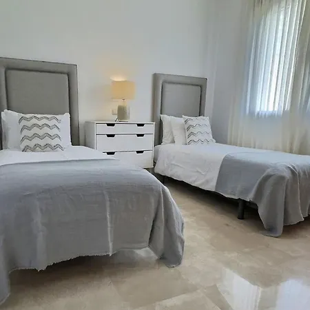 Gorgeous 3-bedroom Penthouse With Expansive Terrace In Casares Costa