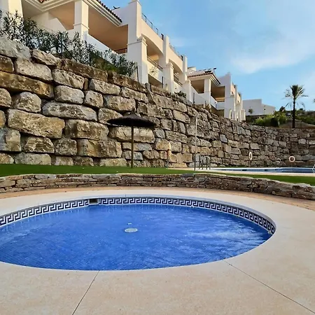 Apartment Gorgeous 3-bedroom Penthouse With Expansive Terrace In Casares Costa Buenas Noches