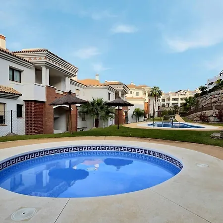 Gorgeous 3-bedroom Penthouse With Expansive Terrace In Casares Costa Apartment